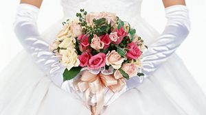 Preview wallpaper bride, bouquet, roses, gloves