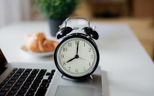 Preview wallpaper clock, alarm clock, laptop, time, work