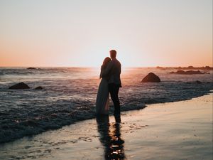 Preview wallpaper couple, beach, sunset, hugs, love