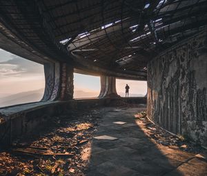 Preview wallpaper ruins, man, loneliness, buzludzha, bulgaria