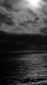 Preview wallpaper sea, horizon, bw, overcast, clouds, ripples