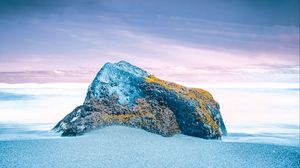 Preview wallpaper stone, rock, snow, moss