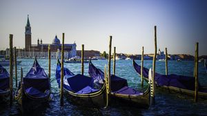 Preview wallpaper venice, italy, gondolas, river